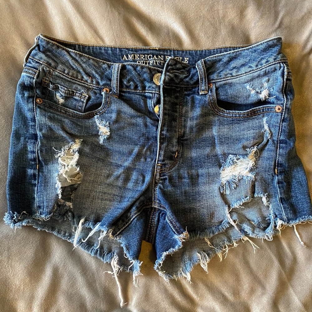 American Eagle Tomgirl Buttonfly Jean Shorts Size 6